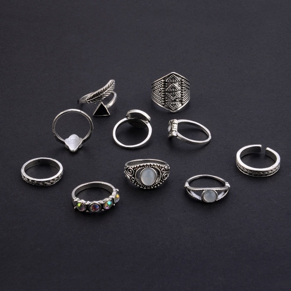 **DOMITILLE* 10-Pc Silver Arrow Fashion Ring Set - Picture 6 of 9